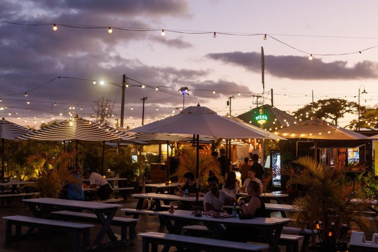 3 Alfresco Dining Spots in Kaka‘ako